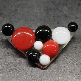 H�romsz�g bubor�k piros-feh�r-fekete med�l